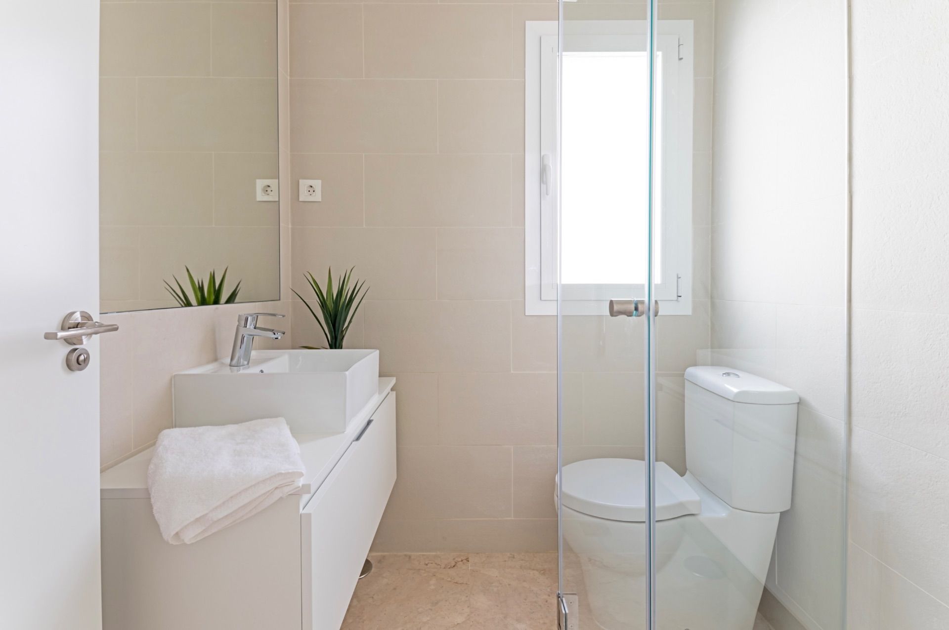 2 Bed, 2 Bath, ApartmentFor Sale, Benahavis, Malaga, 29679 2 Bed, 2 Bath, ApartmentFor Sale, Benahavis, Malaga, 29679