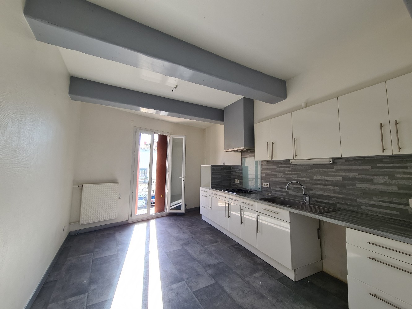 5 Bed, 2 Bath, HouseFor Sale, Agde, Herault, Languedoc-Roussillon, 34300