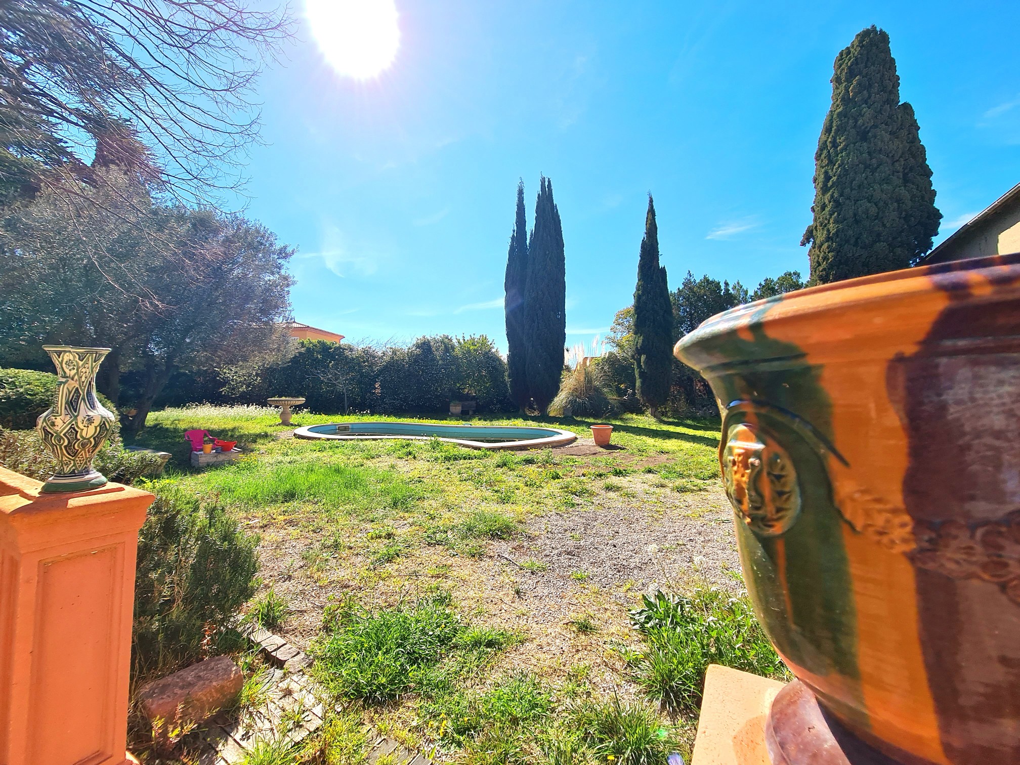 6 Bed, 2 Bath, HouseFor Sale, Beziers, Herault, Languedoc-Roussillon, 34500