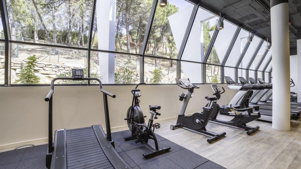 3 Bed, 2 Bath, ApartmentFor Sale, Estepona, Malaga 3 Bed, 2 Bath, ApartmentFor Sale, Estepona, Malaga