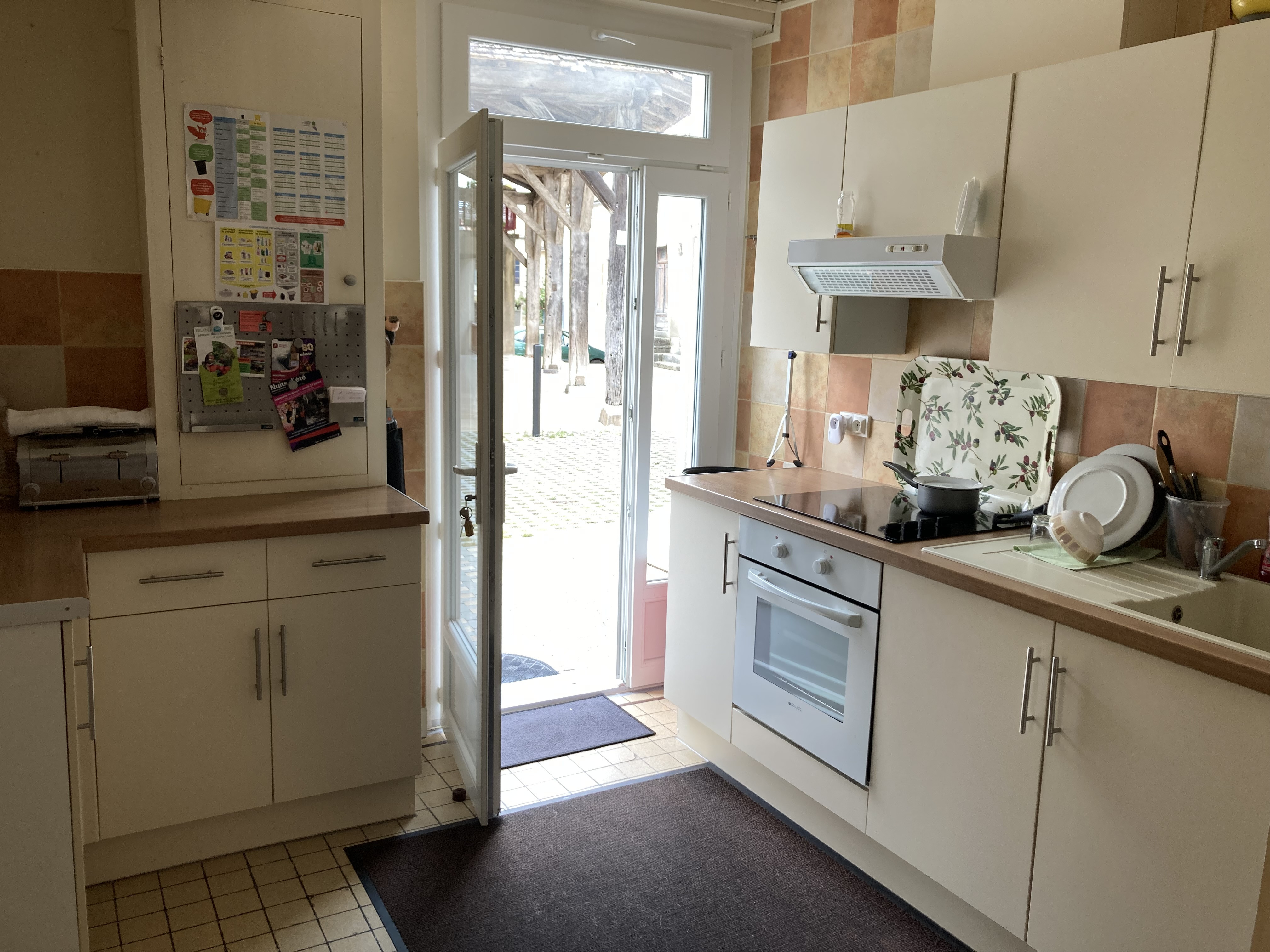 3 Bed, 1 Bath, HouseFor Sale, Allemans du dropt, Lot-et-Garonne, Aquitaine, 47800