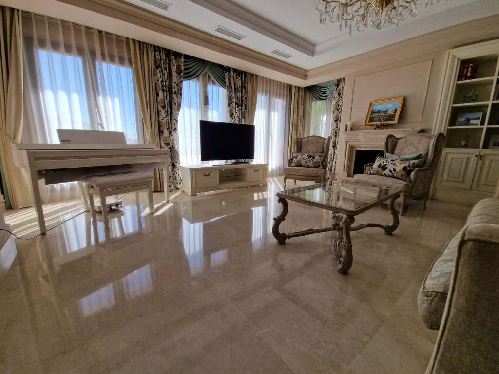 5 Bed, 5 Bath, HouseFor Sale, Benahavis, Malaga