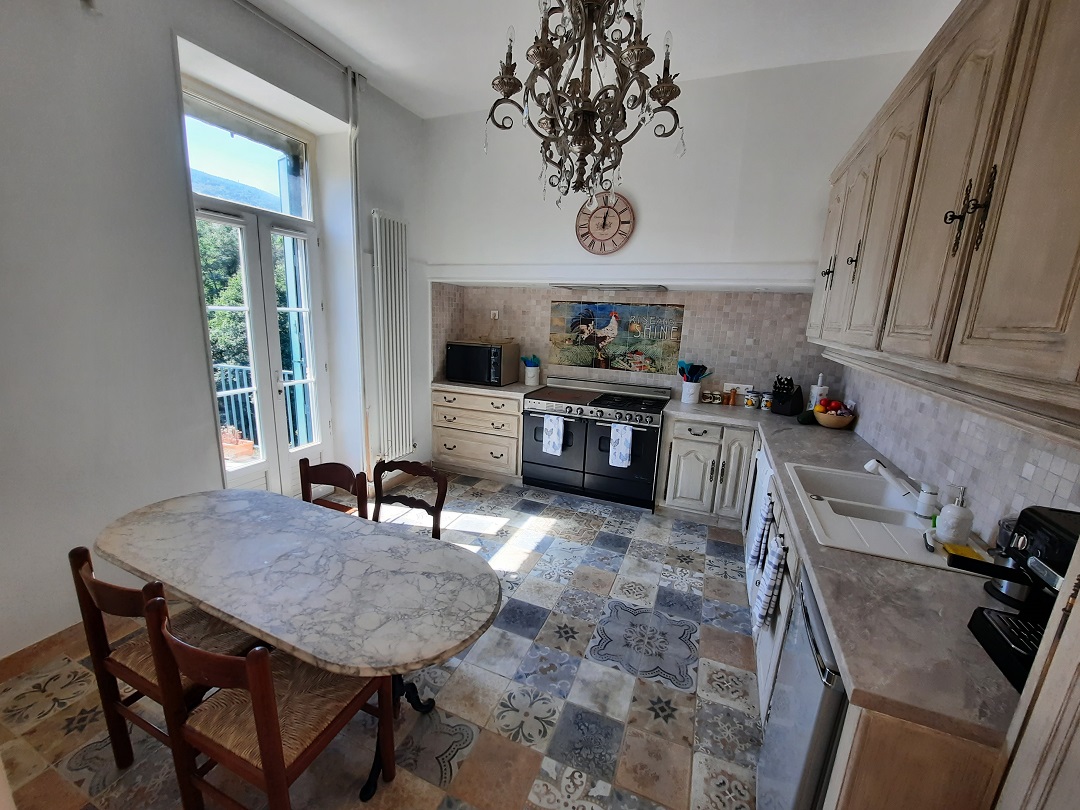 5 Bed, 2 Bath, HouseFor Sale, Olargues, Herault, Languedoc-Roussillon, 34390