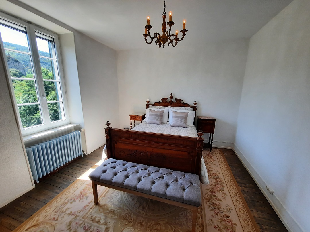 5 Bed, 2 Bath, HouseFor Sale, Olargues, Herault, Languedoc-Roussillon, 34390