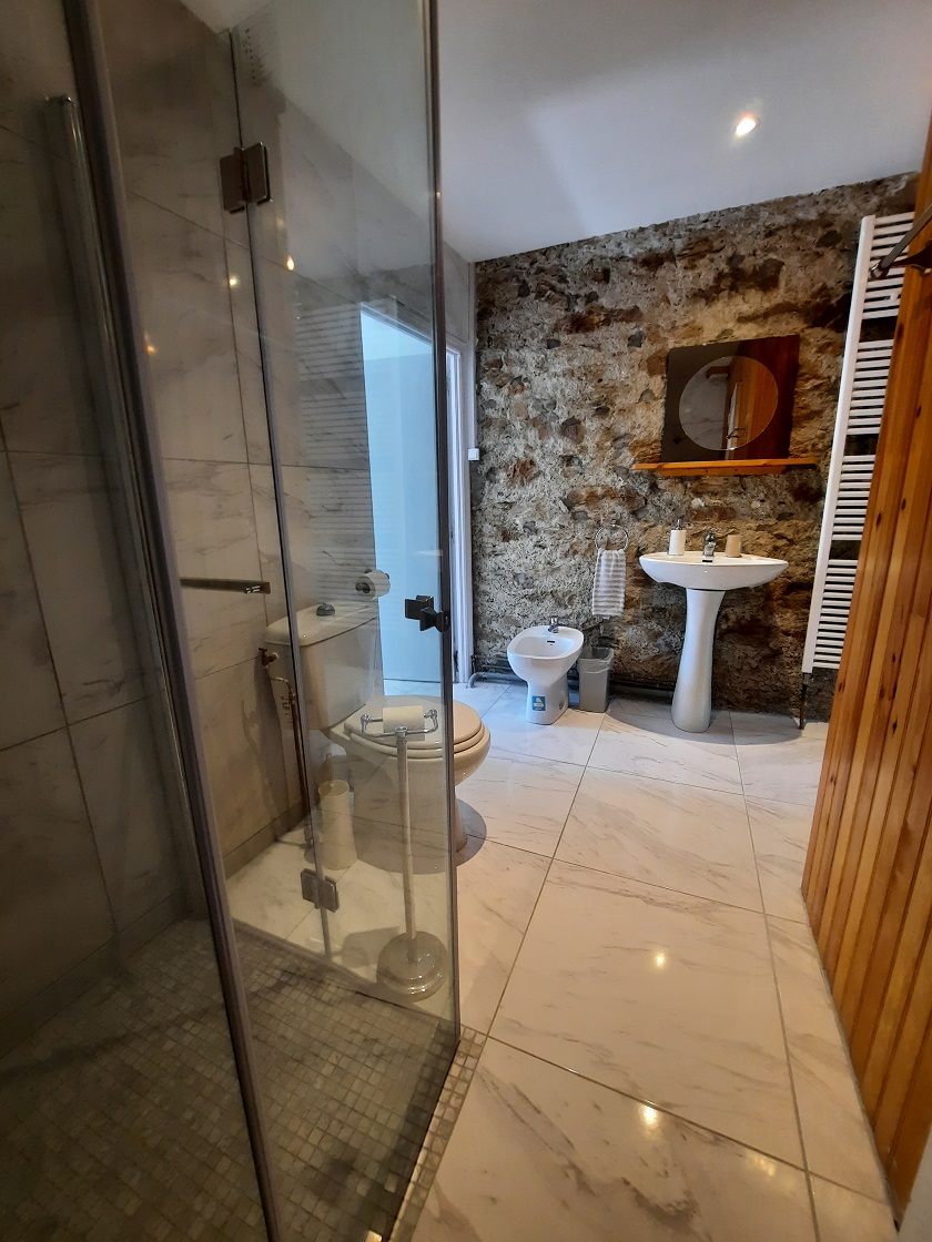 5 Bed, 2 Bath, HouseFor Sale, Olargues, Herault, Languedoc-Roussillon, 34390