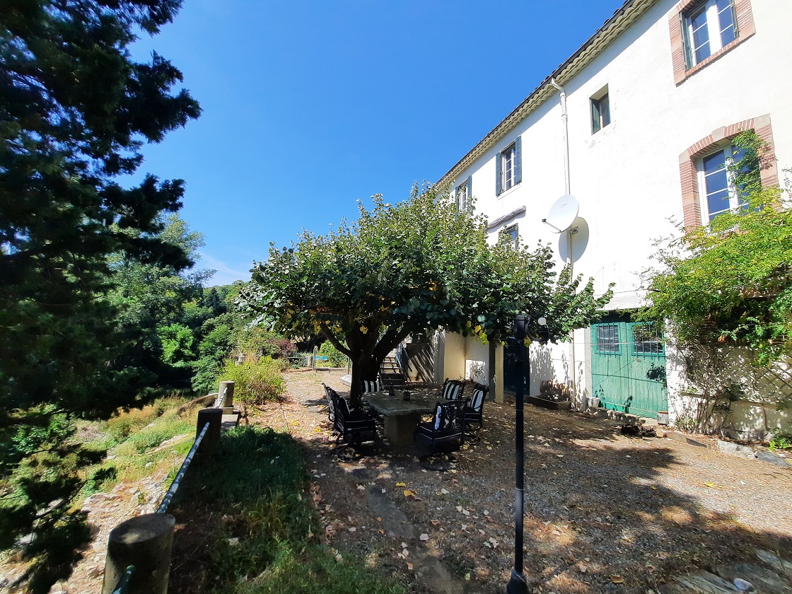 5 Bed, 2 Bath, HouseFor Sale, Olargues, Herault, Languedoc-Roussillon, 34390