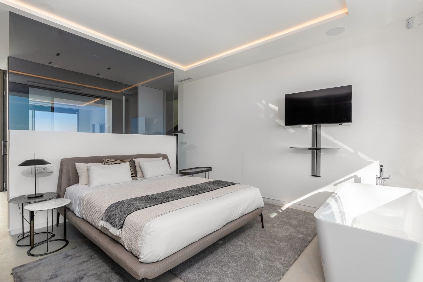 Finestrat, Alicante, 4 Bedrooms Bedrooms, ,For Sale,LUX0154 - OPF