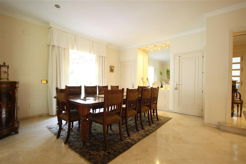 6 Bed, 5 Bath, HouseFor Sale, Los Monteros, Malaga