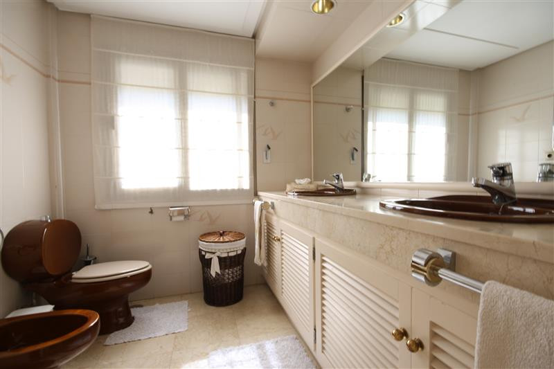 6 Bed, 5 Bath, HouseFor Sale, Los Monteros, Malaga