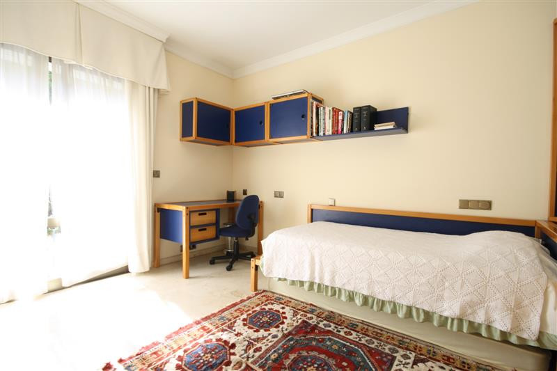 6 Bed, 5 Bath, HouseFor Sale, Los Monteros, Malaga