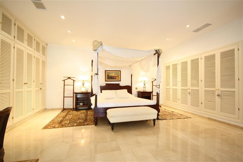 6 Bed, 5 Bath, HouseFor Sale, Los Monteros, Malaga