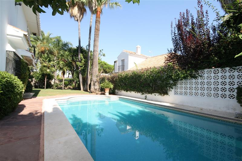 6 Bed, 5 Bath, HouseFor Sale, Los Monteros, Malaga