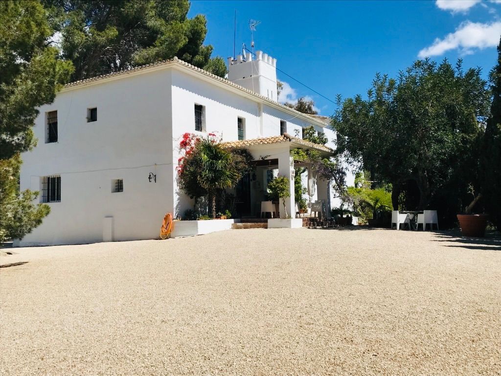 Altea, Alicante, 8 Bedrooms Bedrooms, ,For Sale,LUX0160 - OPF