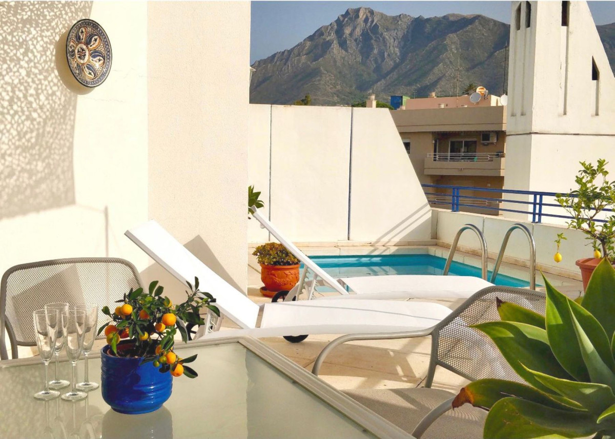 4 Bed, 4 Bath, ApartmentFor Sale, Marbella, Malaga
