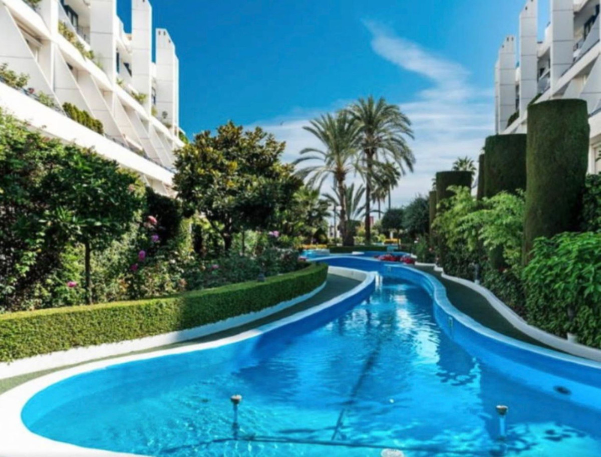 4 Bed, 4 Bath, ApartmentFor Sale, Marbella, Malaga