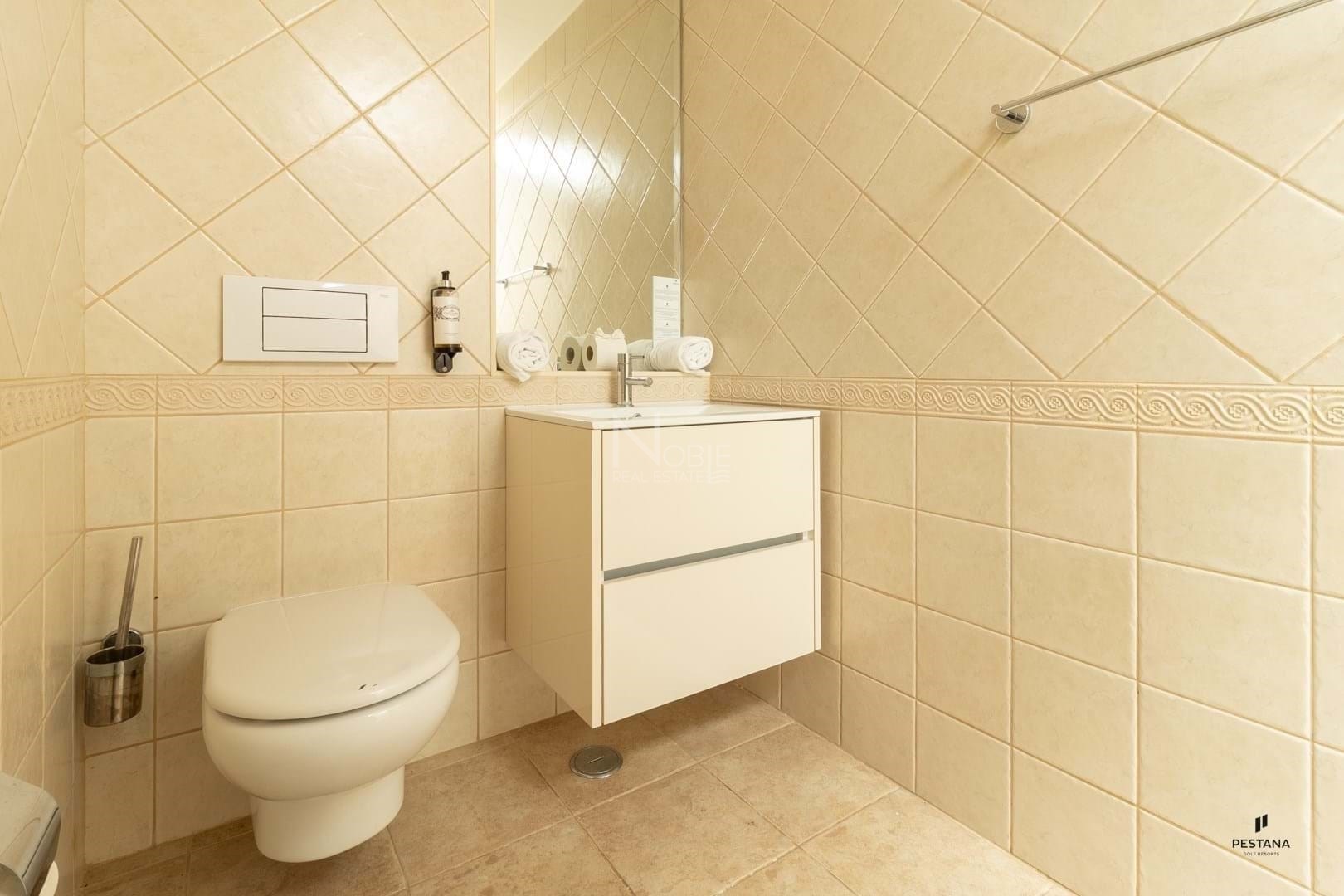 2 Bed, 2 Bath, ApartmentFor Sale, Lagoa, Faro