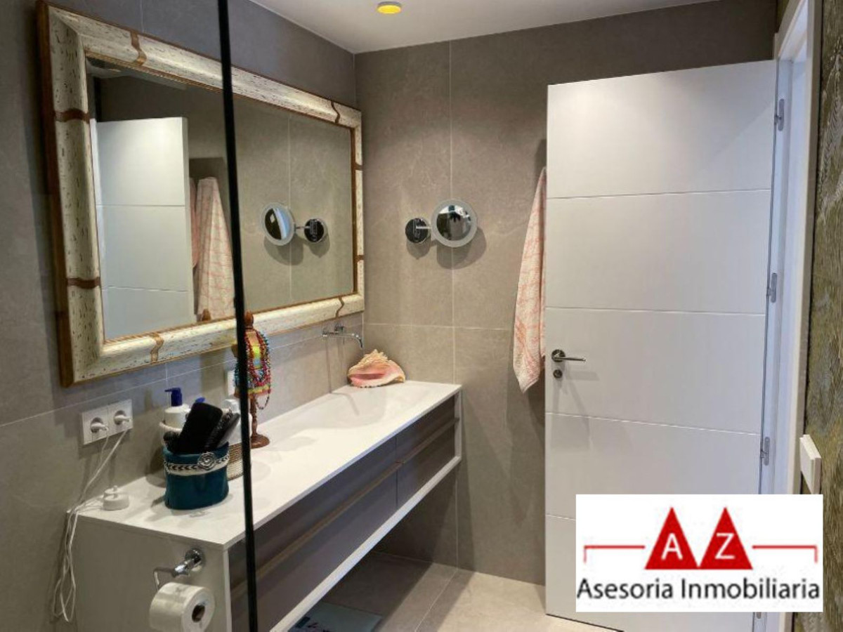 4 Bed, 3 Bath, ApartmentFor Sale, Palma de Mallorca, Islas Baleares