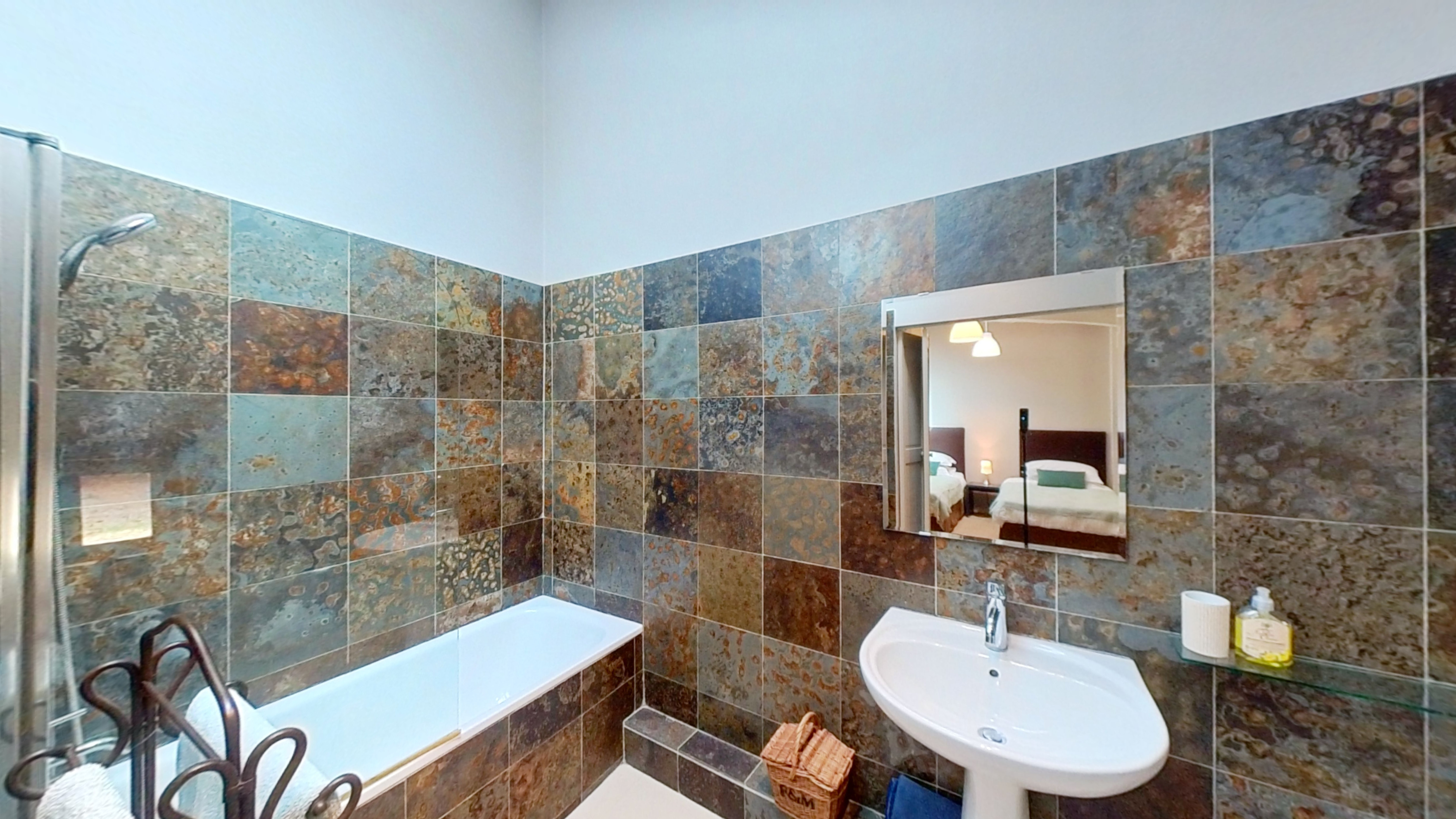 5 Bed, 3 Bath, HouseFor Sale, Savignac de duras, Lot-et-Garonne, Aquitaine, 47120