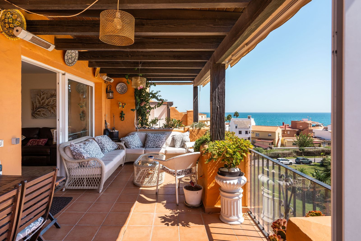 5 Bed, 3 Bath, ApartmentFor Sale, La Duquesa, Malaga