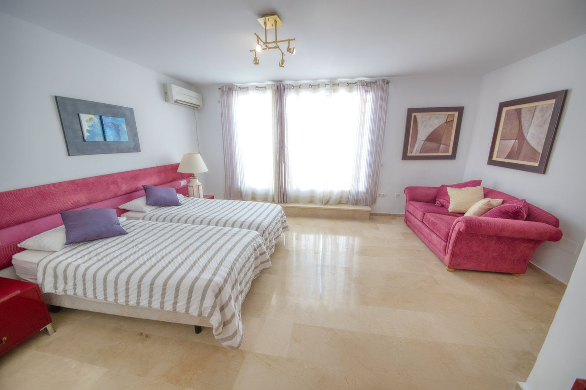 4 Bed, 3 Bath, HouseFor Sale, Benalmadena, Malaga, 29630