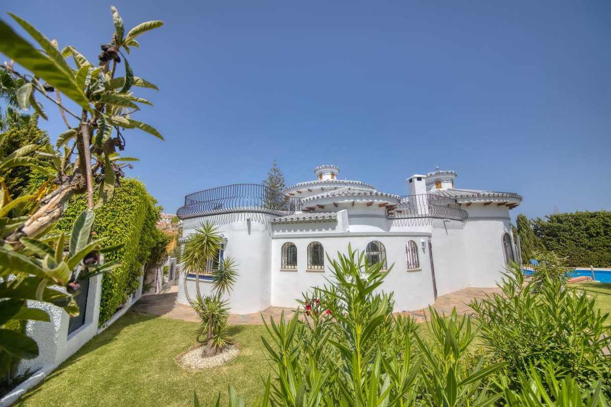 4 Bed, 3 Bath, HouseFor Sale, Benalmadena, Malaga, 29630