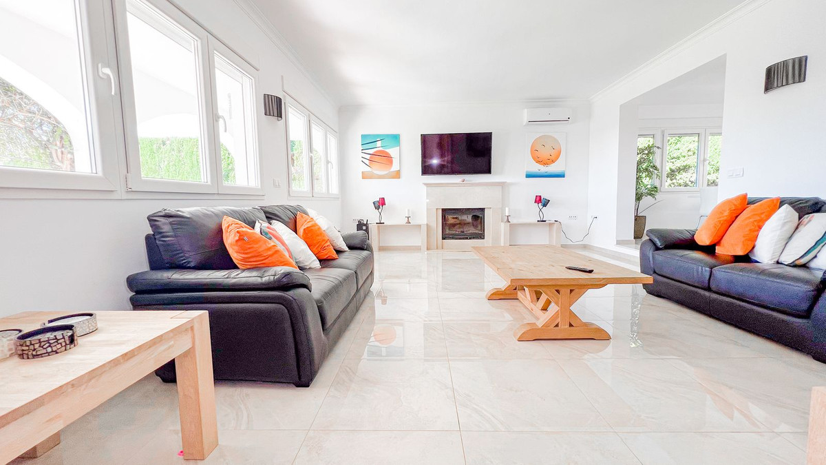 3 Bed, 2 Bath, HouseFor Sale, Benalmadena, Malaga, 29630