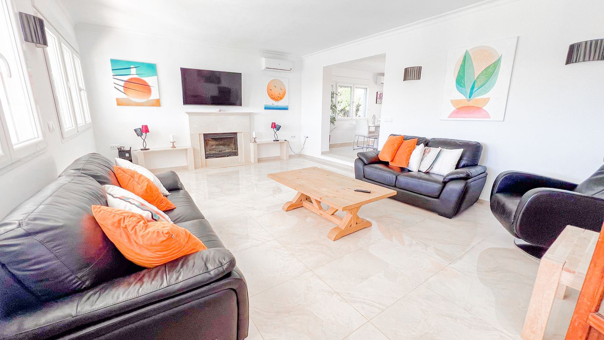 3 Bed, 2 Bath, HouseFor Sale, Benalmadena, Malaga, 29630