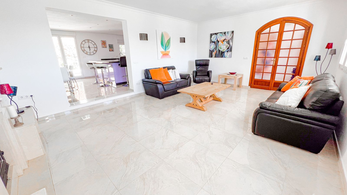 3 Bed, 2 Bath, HouseFor Sale, Benalmadena, Malaga, 29630