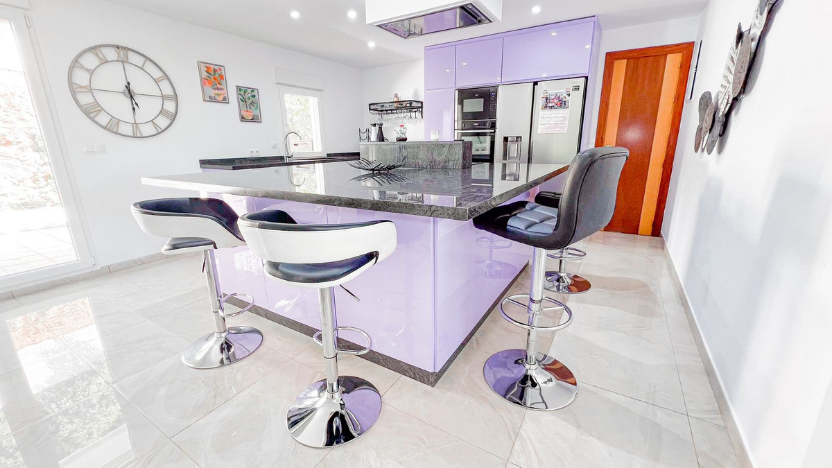 3 Bed, 2 Bath, HouseFor Sale, Benalmadena, Malaga, 29630