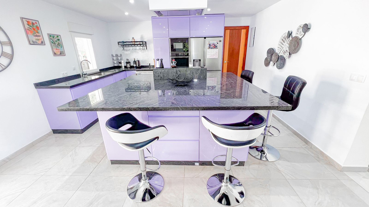 3 Bed, 2 Bath, HouseFor Sale, Benalmadena, Malaga, 29630