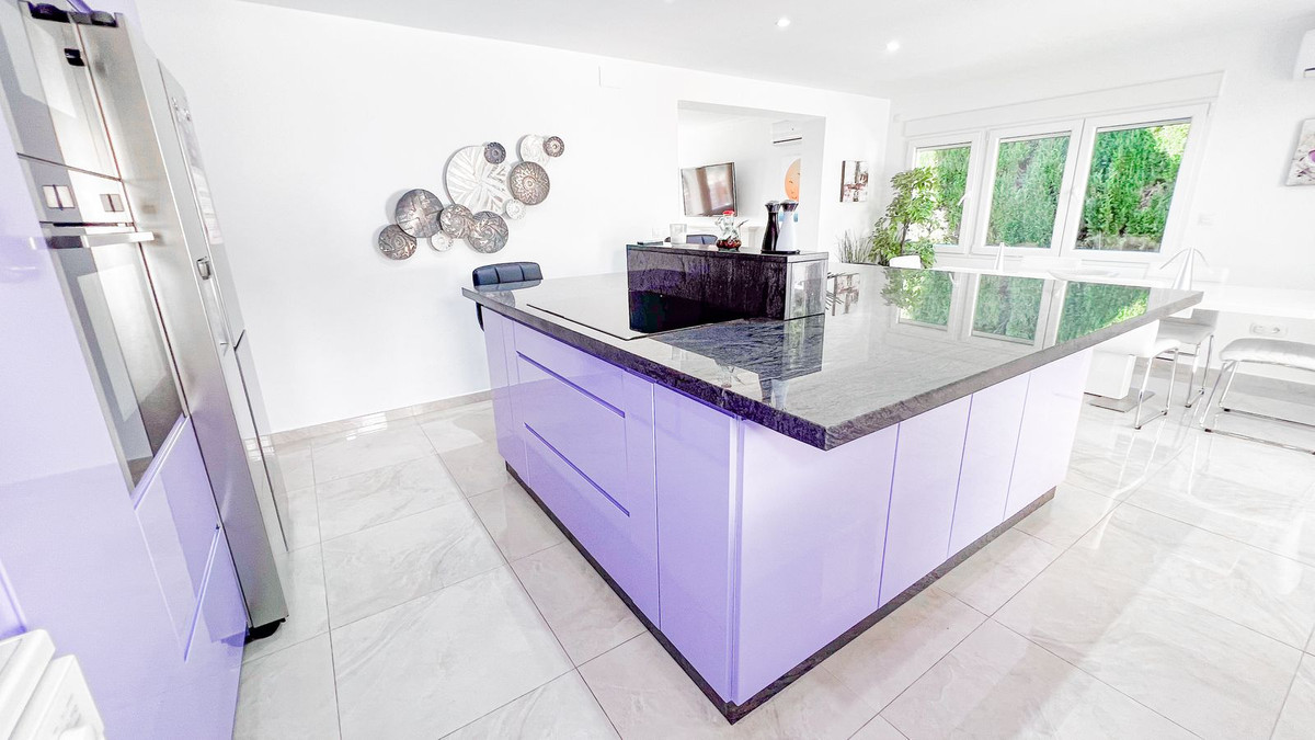 3 Bed, 2 Bath, HouseFor Sale, Benalmadena, Malaga, 29630