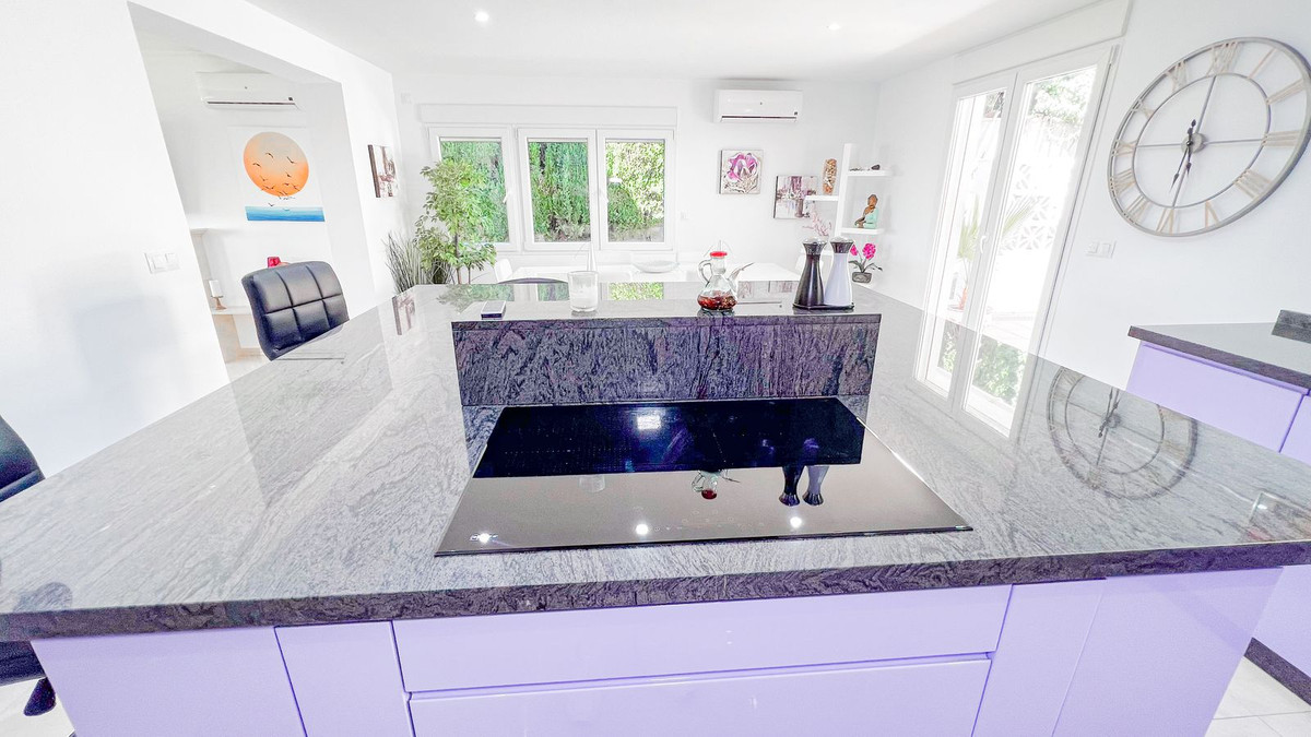 3 Bed, 2 Bath, HouseFor Sale, Benalmadena, Malaga, 29630