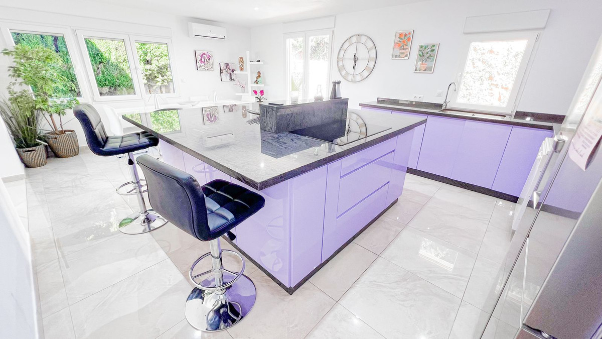 3 Bed, 2 Bath, HouseFor Sale, Benalmadena, Malaga, 29630