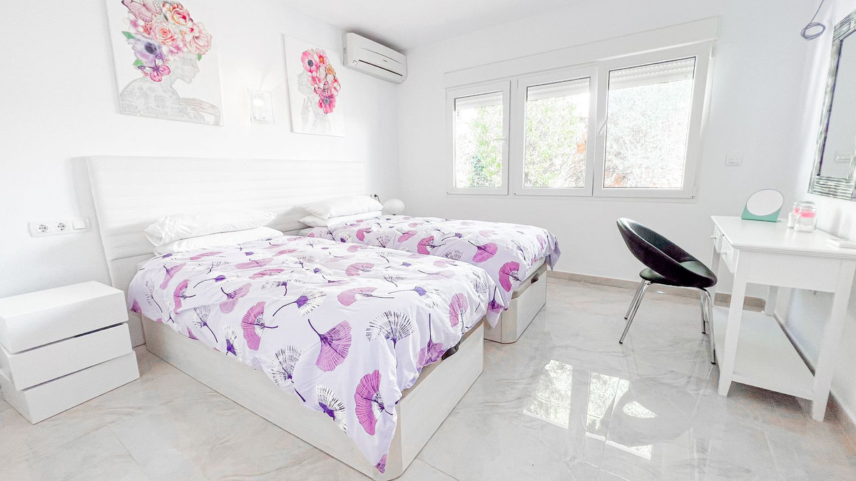 3 Bed, 2 Bath, HouseFor Sale, Benalmadena, Malaga, 29630