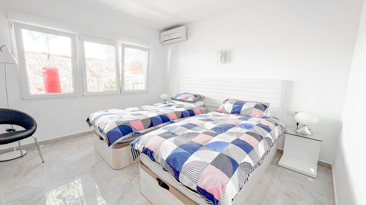 3 Bed, 2 Bath, HouseFor Sale, Benalmadena, Malaga, 29630