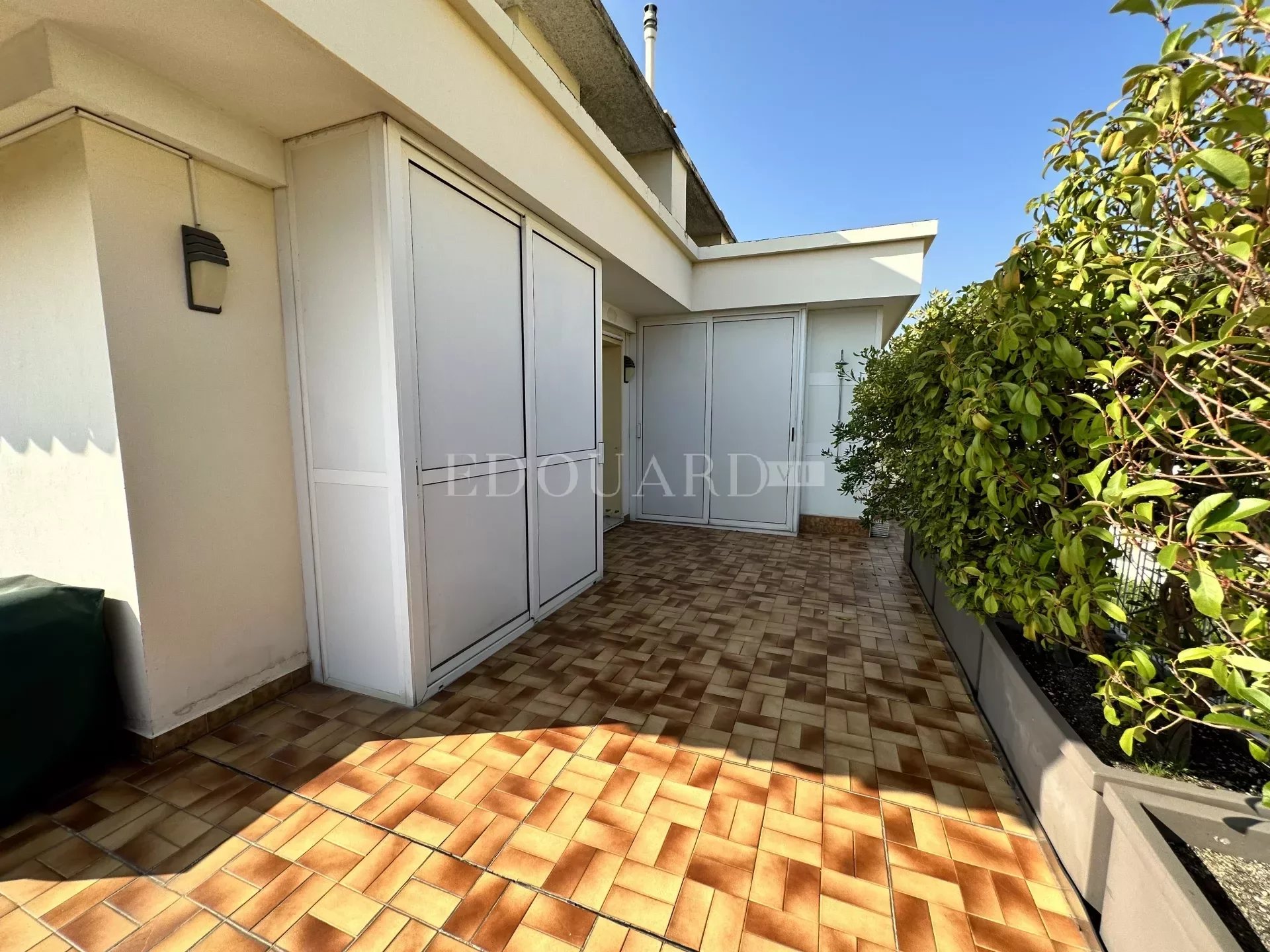 2 Bed, 1 Bath, ApartmentFor Sale, Menton, Alpes-Maritimes