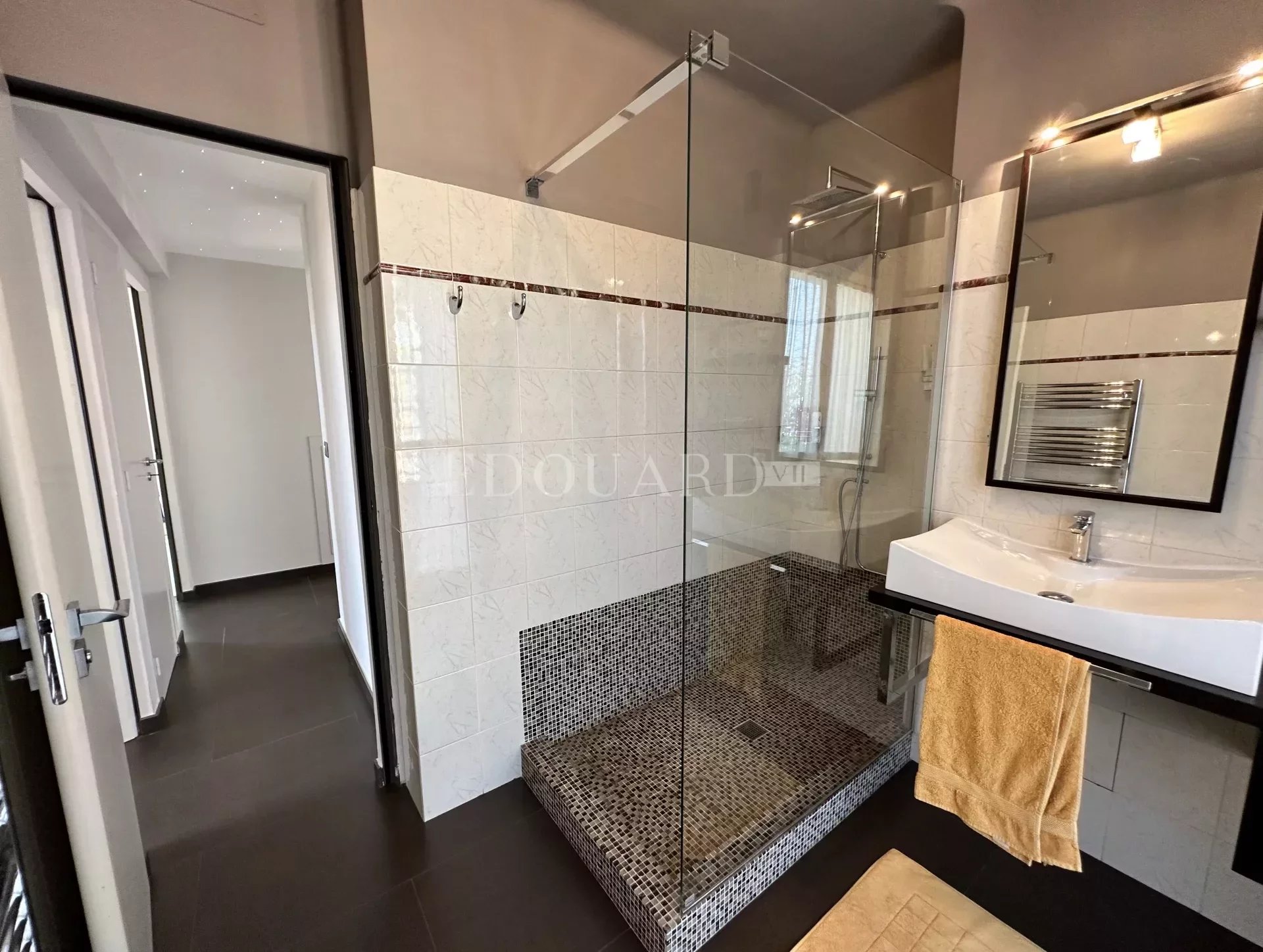 2 Bed, 1 Bath, ApartmentFor Sale, Menton, Alpes-Maritimes