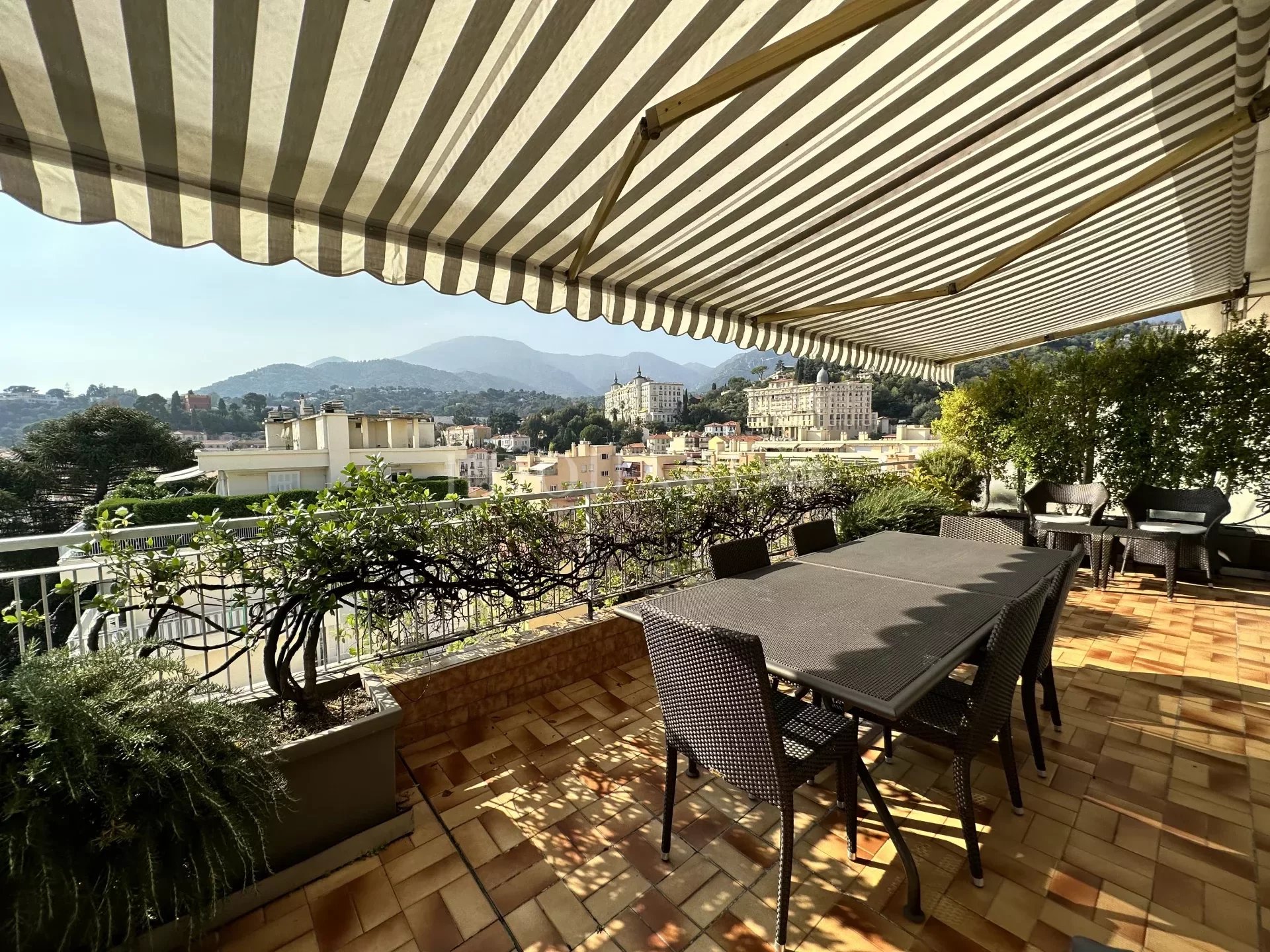 2 Bed, 1 Bath, ApartmentFor Sale, Menton, Alpes-Maritimes