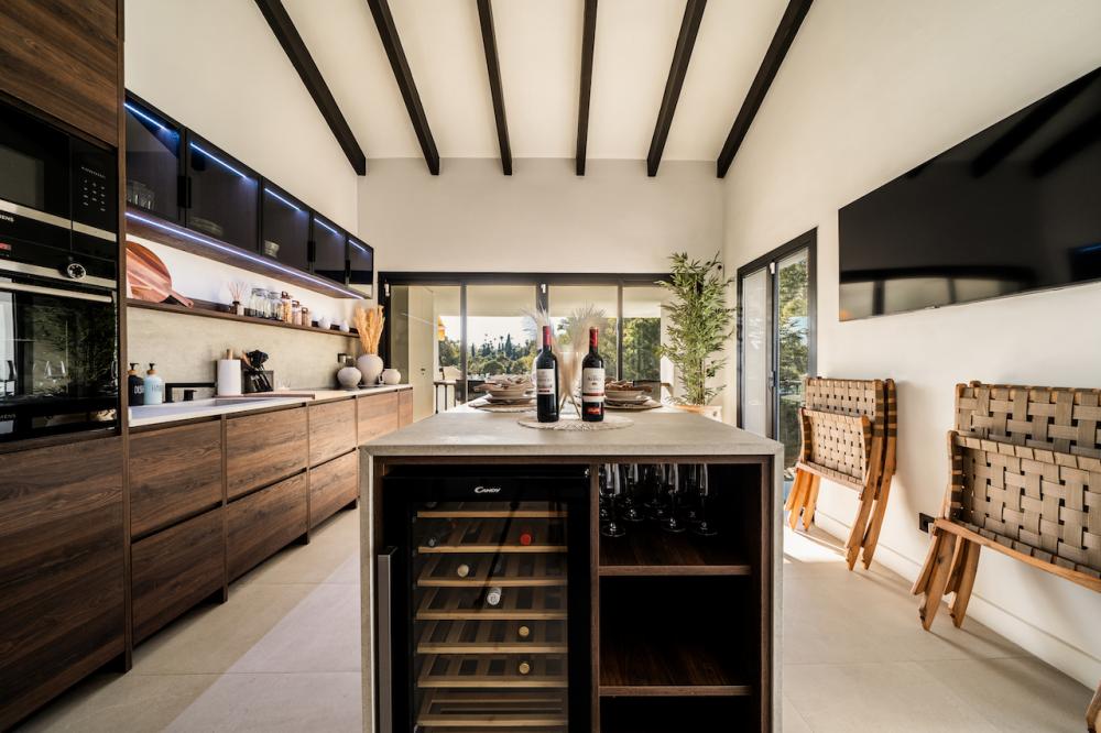 3 Bed, 3 Bath, ApartmentFor Sale, Nueva Andalucia, Malaga