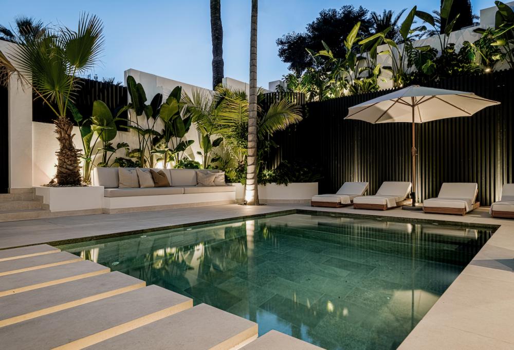 4 Bed, 4 Bath, HouseFor Sale, Nueva Andalucia, Malaga