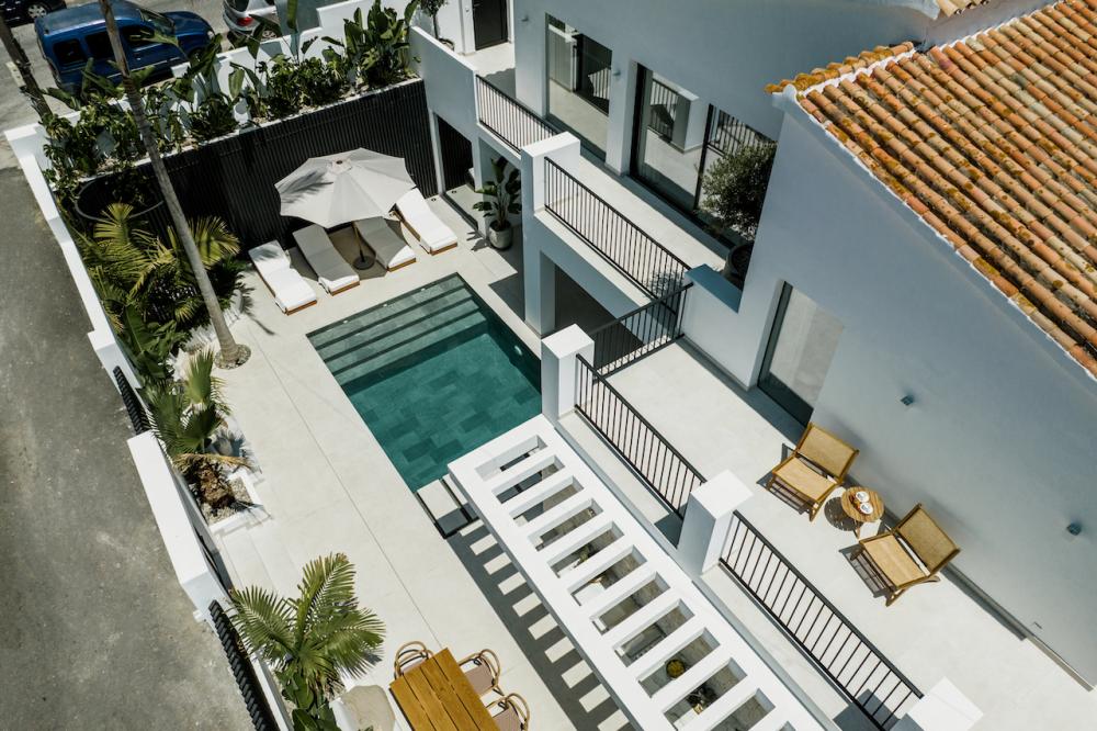 4 Bed, 4 Bath, HouseFor Sale, Nueva Andalucia, Malaga