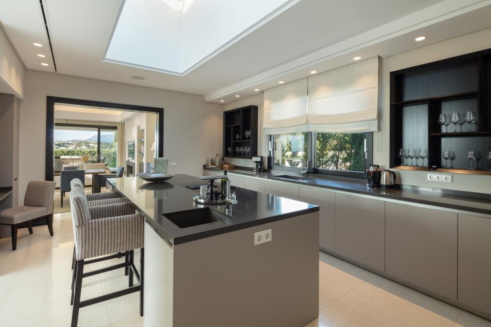 5 Bed, 5 Bath, HouseFor Sale, Nueva Andalucia, Malaga