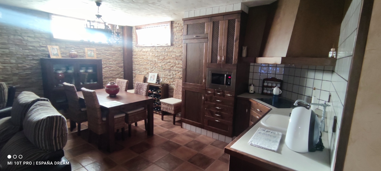 4 Bed, 2 Bath, HouseFor Sale, Caudete, Albacete