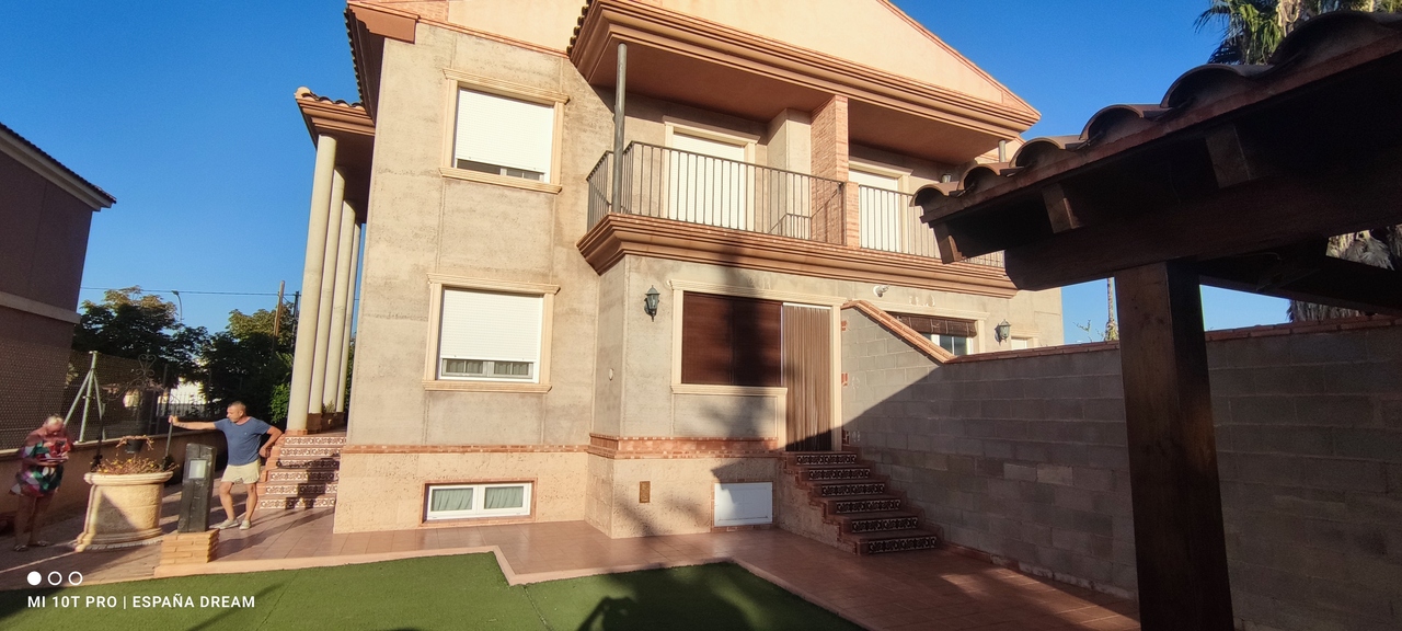 4 Bed, 2 Bath, HouseFor Sale, Caudete, Albacete