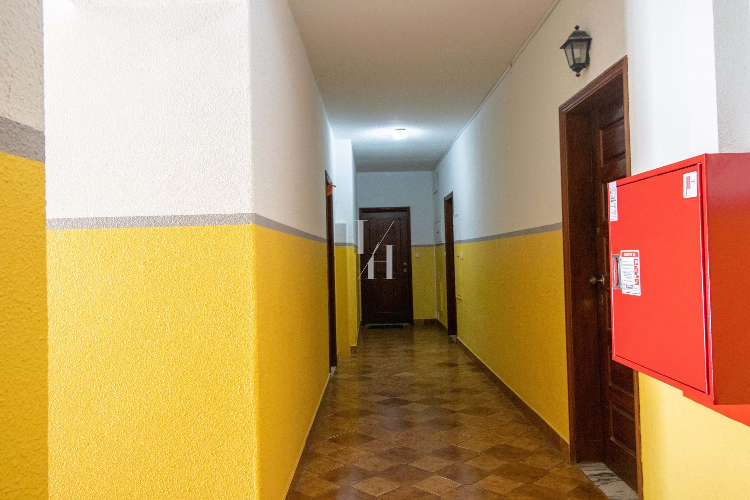 1 Bed, 1 Bath, ApartmentFor Sale, Quarteira, Loulé, Faro, 8125-100