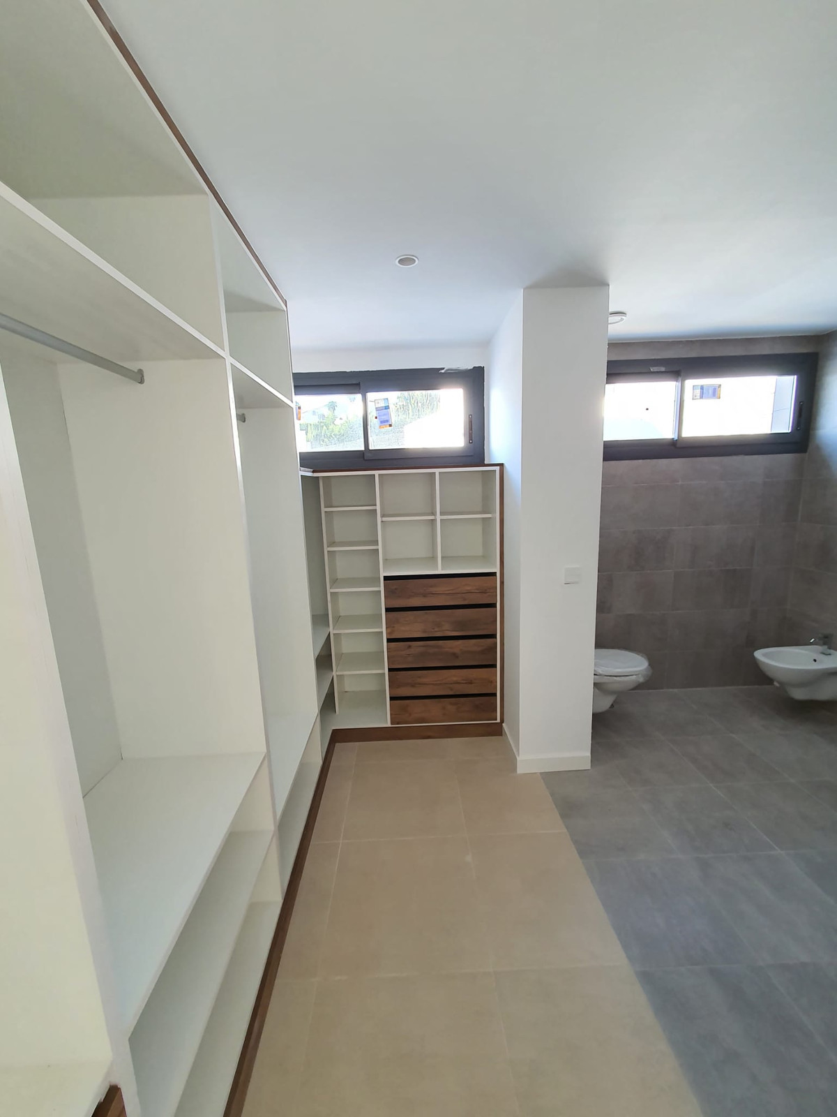 4 Bed, 4 Bath, HouseFor Sale, La Duquesa, Malaga