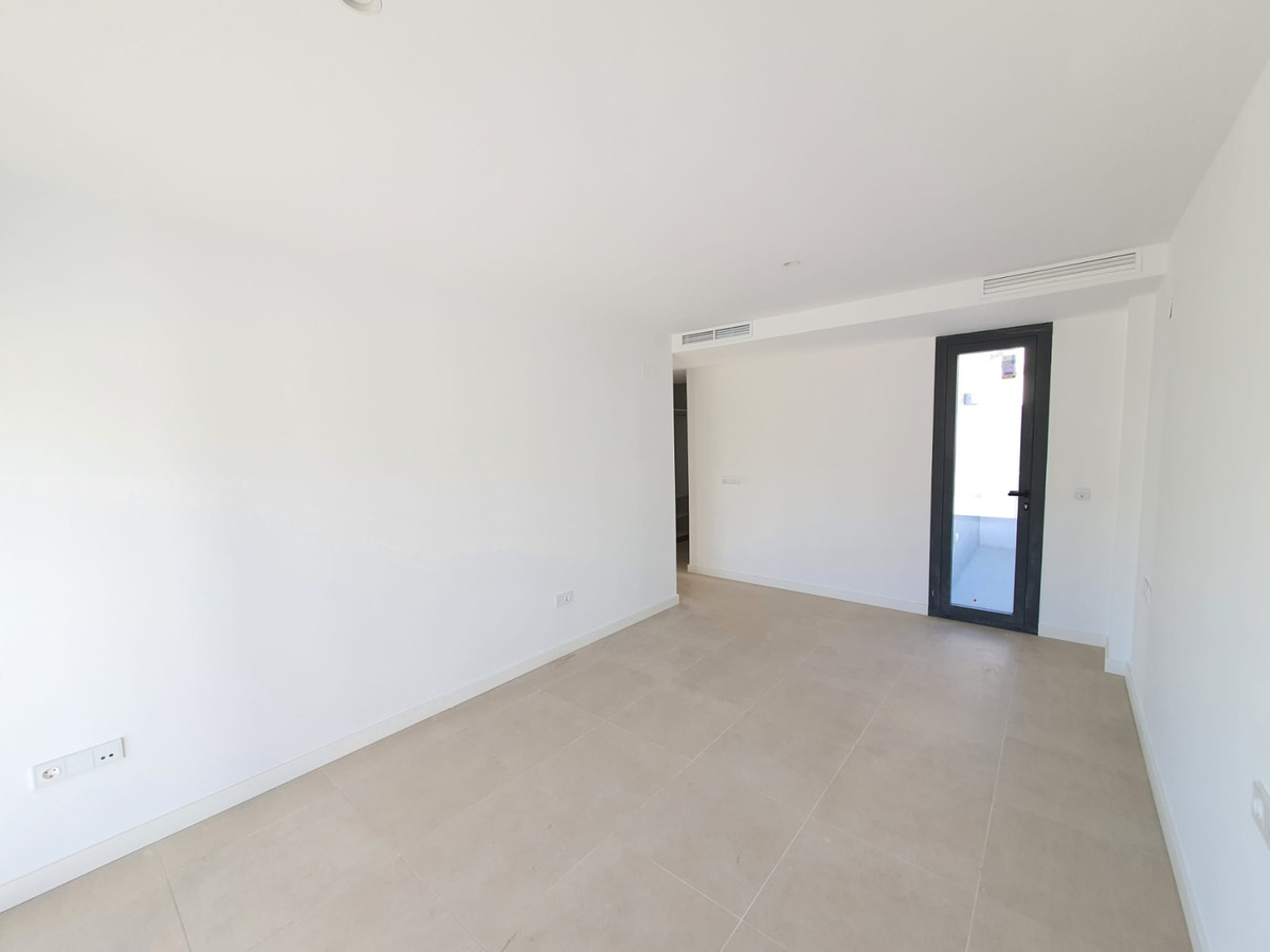 4 Bed, 4 Bath, HouseFor Sale, La Duquesa, Malaga