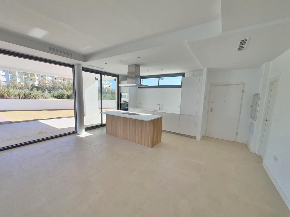 4 Bed, 4 Bath, HouseFor Sale, La Duquesa, Malaga