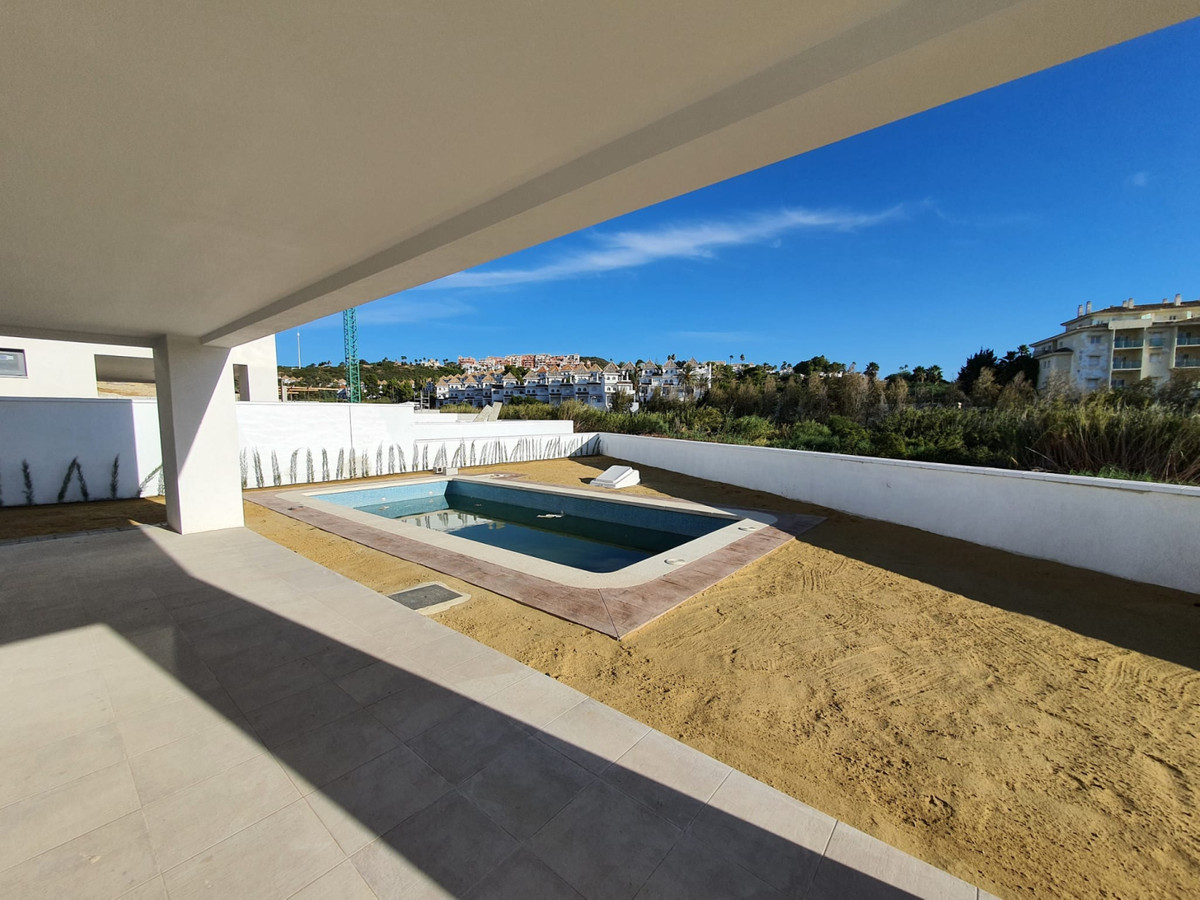 4 Bed, 4 Bath, HouseFor Sale, La Duquesa, Malaga