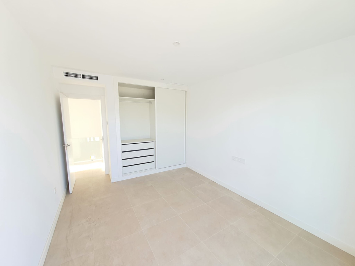 4 Bed, 4 Bath, HouseFor Sale, La Duquesa, Malaga